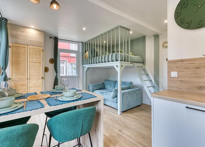 L\'Olivier Studio Lumineux Avec Agreable Terrasse
